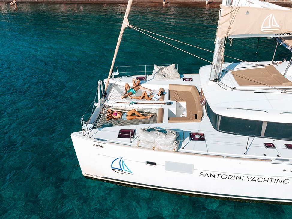 Croisière en Catamaran à Santorin - Journée