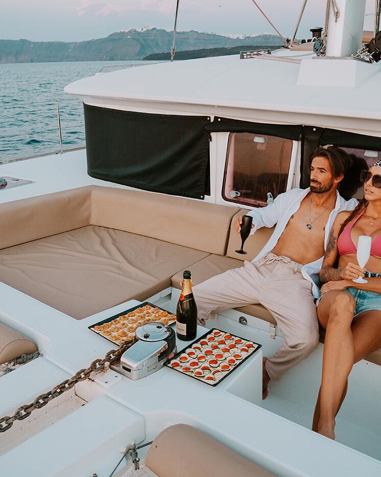 Catamaran coucher de soleil Santorin